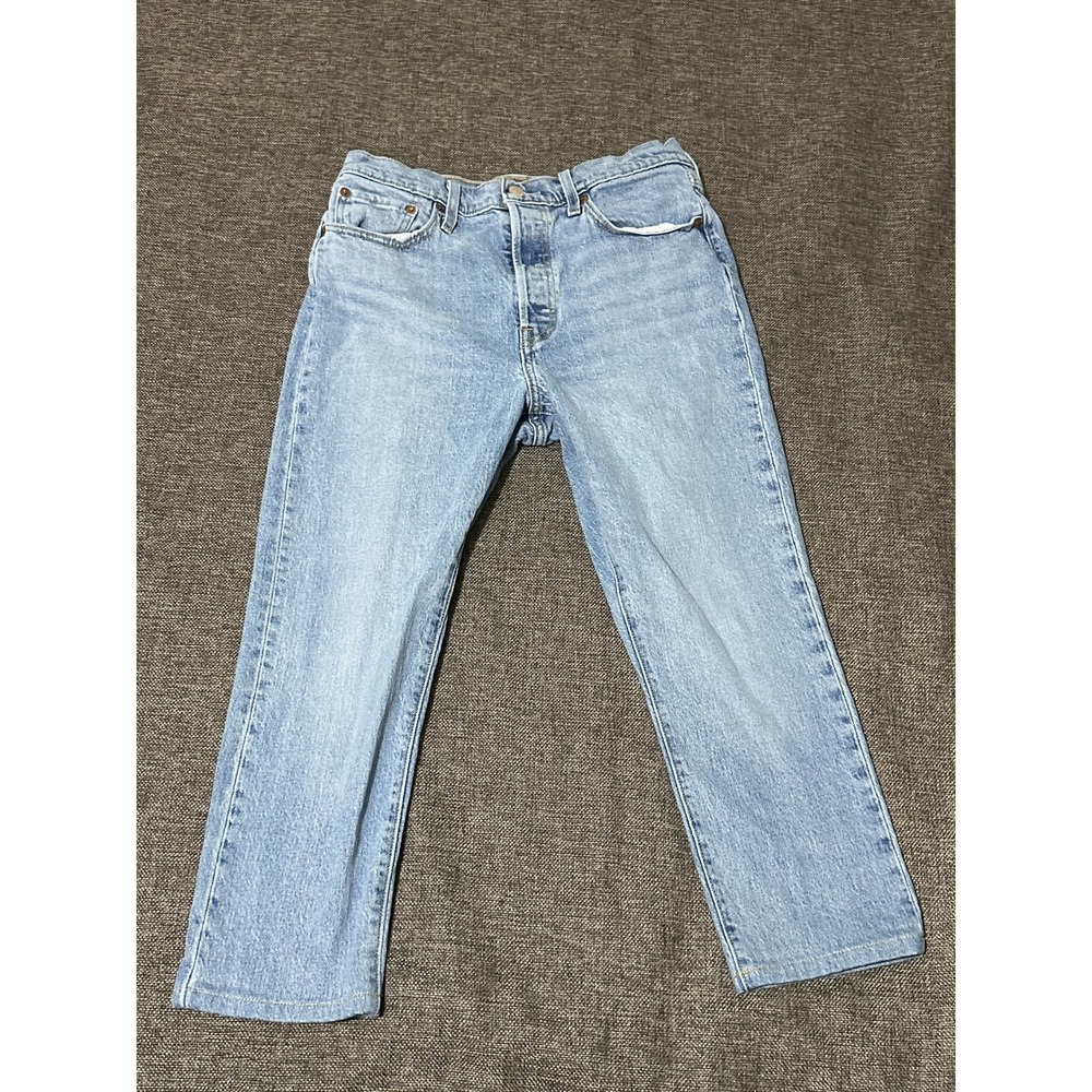 Levi's Women's 26 501 S Skinny Fit Light Wash Button Fly Denim Jeans